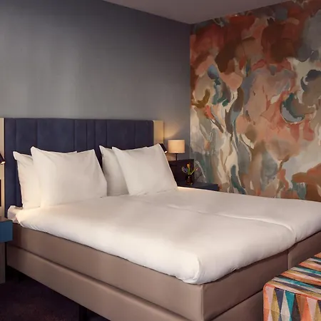 Отель Der Valk Hilversum/ De Witte Bergen 4*