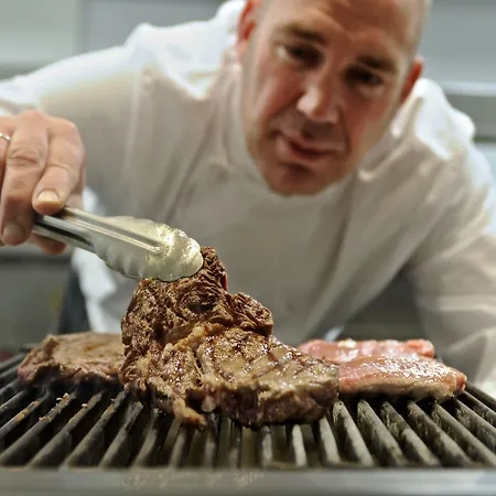 Der Valk Hilversum/ De Witte Bergen מלון