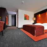 Der Valk Hilversum/ De Witte Bergen 힐베르쉼